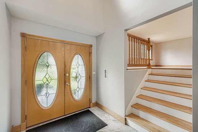 5904 Elm Street, Lisle, IL 60532