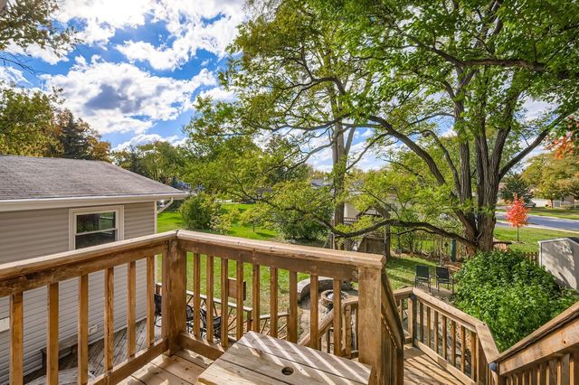 5904 Elm Street, Lisle, IL 60532