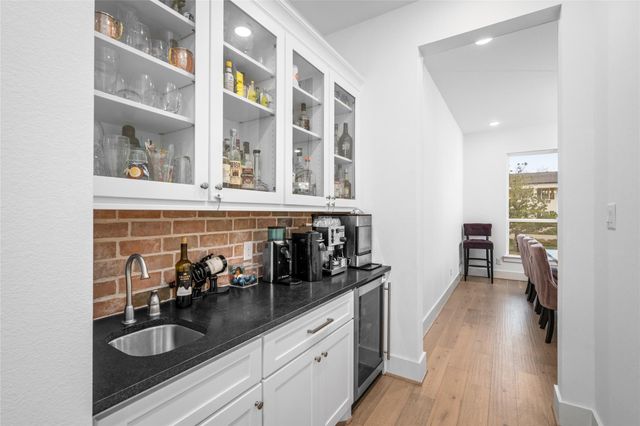 5319 Braesheather Drive, Houston, TX 77096