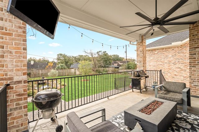 5319 Braesheather Drive, Houston, TX 77096