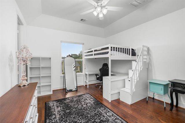 5319 Braesheather Drive, Houston, TX 77096