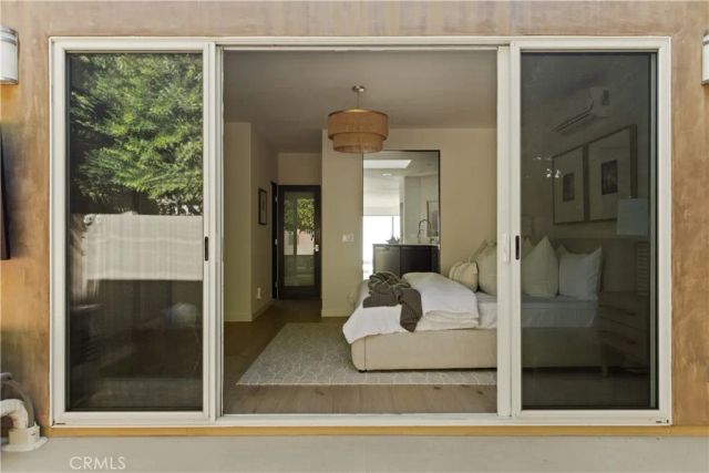 928 Quivera Street, Laguna Beach, CA 92651
