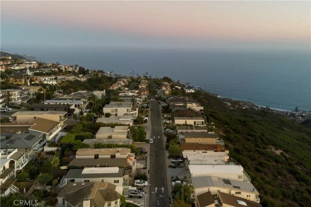 928 Quivera Street, Laguna Beach, CA 92651