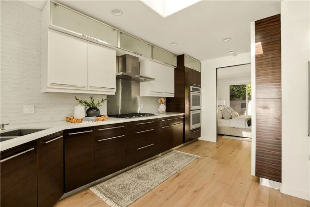 928 Quivera Street, Laguna Beach, CA 92651