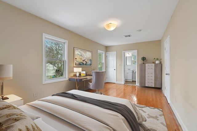 925 Worcester Street, Wellesley, MA 02482