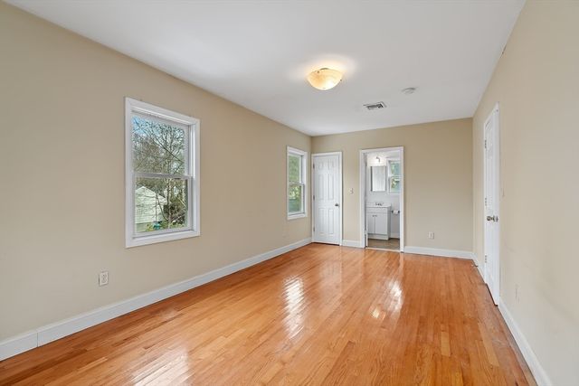 925 Worcester Street, Wellesley, MA 02482