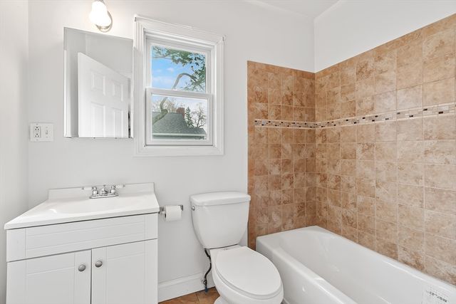 925 Worcester Street, Wellesley, MA 02482