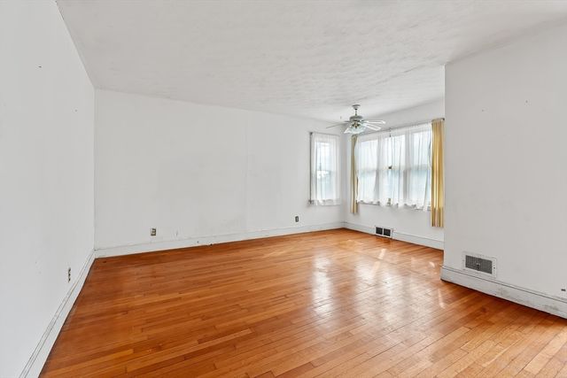 925 Worcester Street, Wellesley, MA 02482