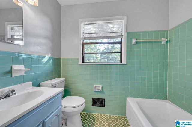 513 20TH AVENUE NE, Center Point, AL 35215