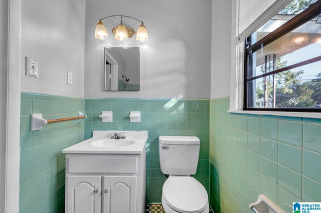 513 20TH AVENUE NE, Center Point, AL 35215