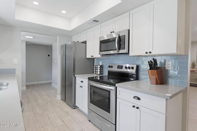 2926 W LAMAR Road, Phoenix, AZ 85017