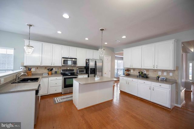 424 PROSPECT HILL BLVD, Charles Town, WV 25414