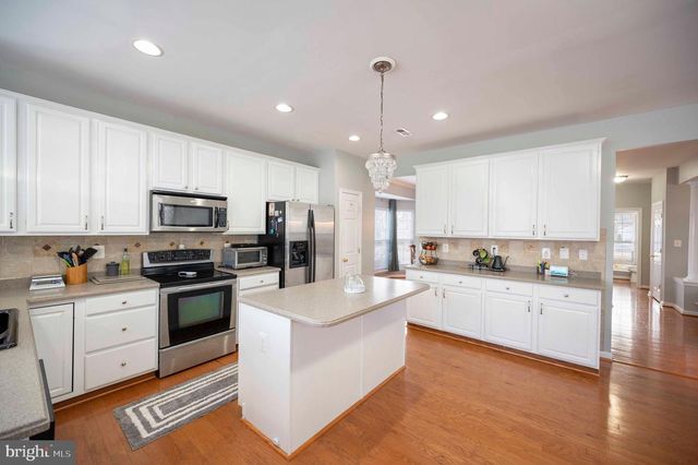 424 PROSPECT HILL BLVD, Charles Town, WV 25414