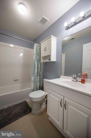 424 PROSPECT HILL BLVD, Charles Town, WV 25414