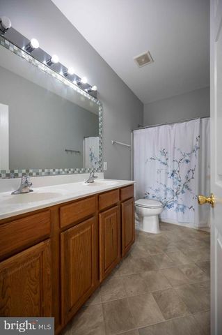 424 PROSPECT HILL BLVD, Charles Town, WV 25414