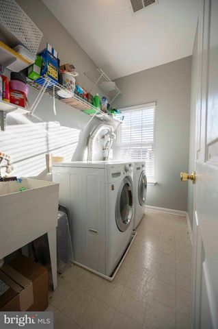 424 PROSPECT HILL BLVD, Charles Town, WV 25414