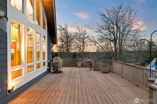 44010 14th Avenue E, Eatonville, WA 98328