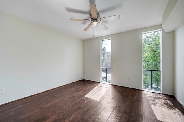 4645 Wild Indigo Street 373, Houston, TX 77027