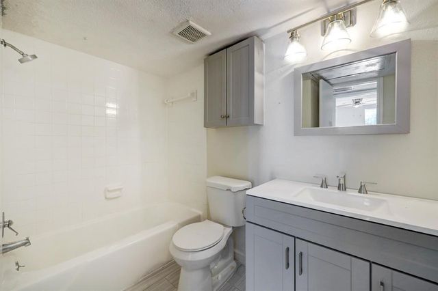 4645 Wild Indigo Street 373, Houston, TX 77027