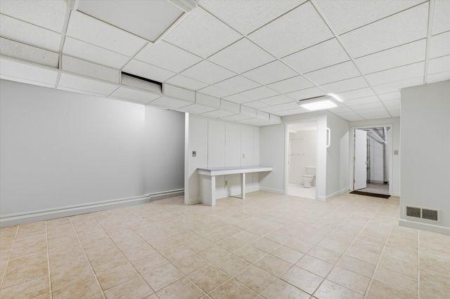 2031 Pauline Court, Ann Arbor, MI 48103