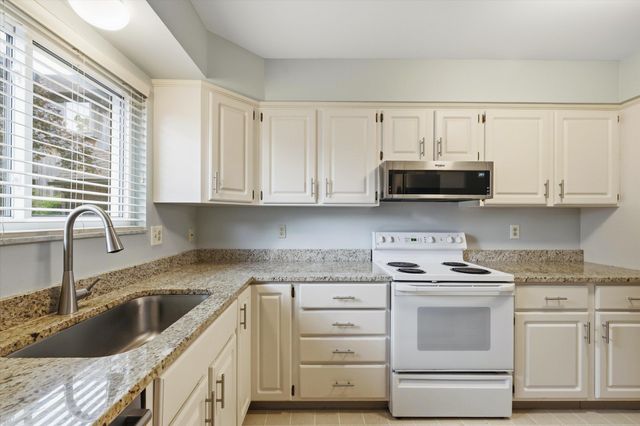 2031 Pauline Court, Ann Arbor, MI 48103