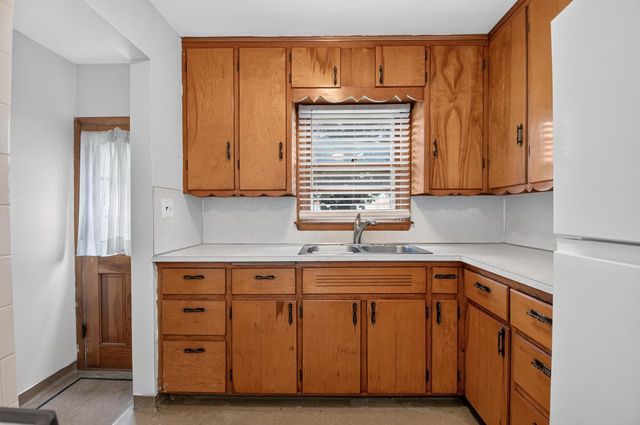 7807 35th AVENUE, Kenosha, WI 53142