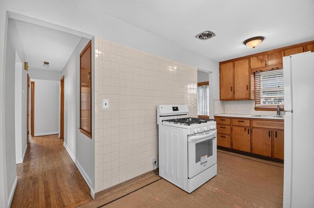 7807 35th AVENUE, Kenosha, WI 53142