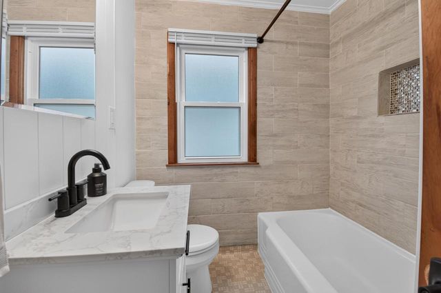 7807 35th AVENUE, Kenosha, WI 53142