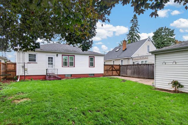 7807 35th AVENUE, Kenosha, WI 53142