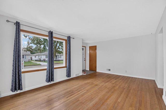 7807 35th AVENUE, Kenosha, WI 53142