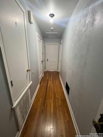 1012 E Walnut, Seguin, TX 78155