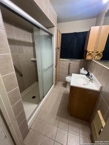 1012 E Walnut, Seguin, TX 78155