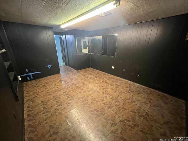 1012 E Walnut, Seguin, TX 78155