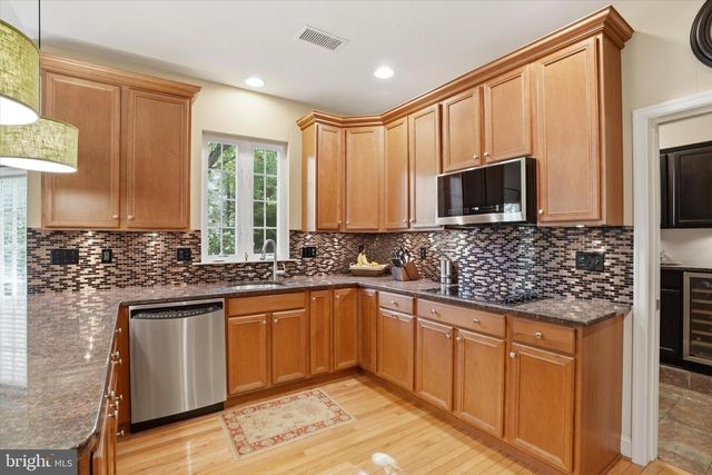 9 GRAYSTONE DR, Chadds Ford, PA 19317
