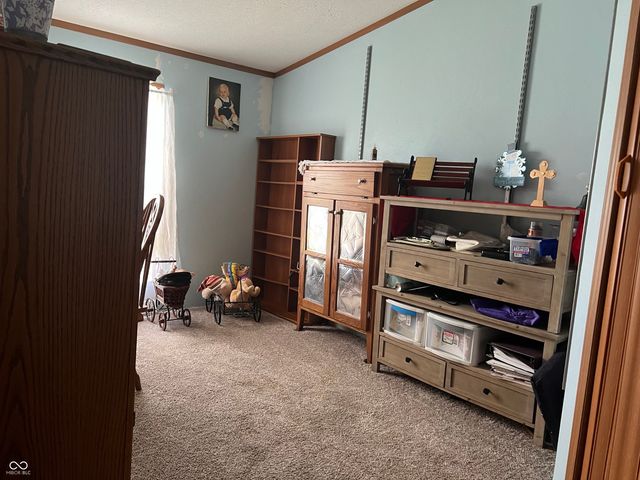 4643 Breckenridge Drive, Columbus, IN 47203