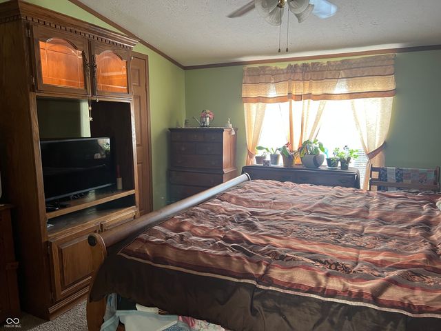 4643 Breckenridge Drive, Columbus, IN 47203