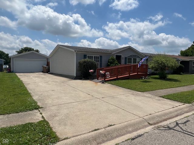 4643 Breckenridge Drive, Columbus, IN 47203