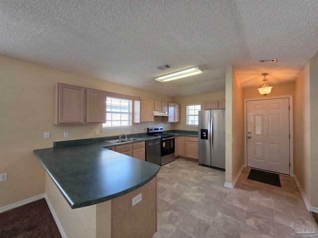 3086 Flintlock Dr, Pensacola, FL 32526