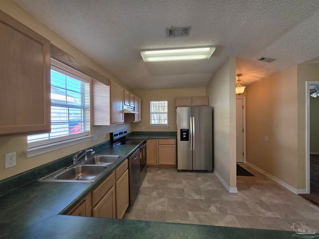 3086 Flintlock Dr, Pensacola, FL 32526