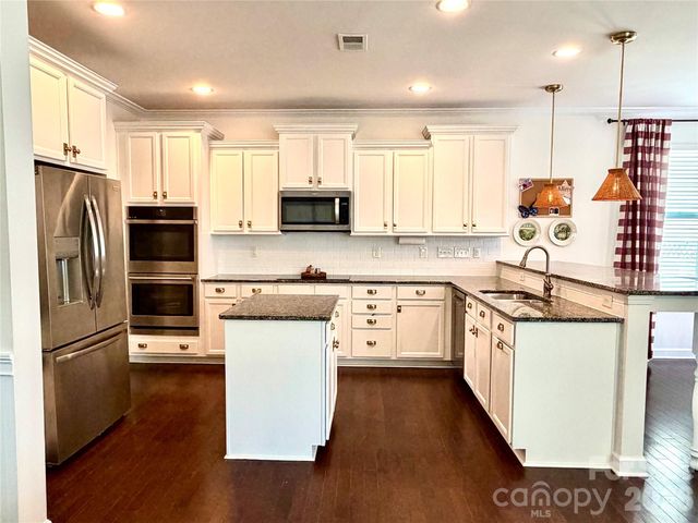 16523 Landen Forest Lane, Davidson, NC 28036