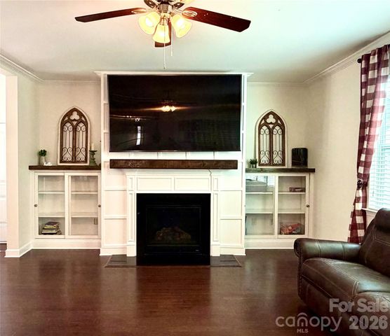 16523 Landen Forest Lane, Davidson, NC 28036