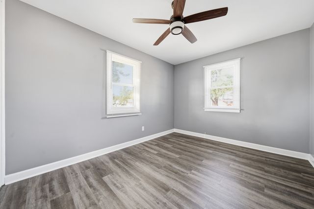 17617 Burnham Avenue, Lansing, IL 60438