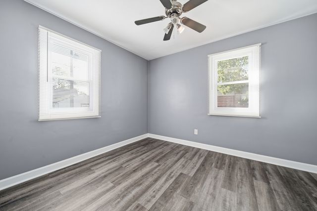 17617 Burnham Avenue, Lansing, IL 60438