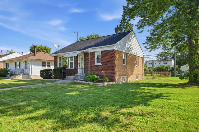 17617 Burnham Avenue, Lansing, IL 60438
