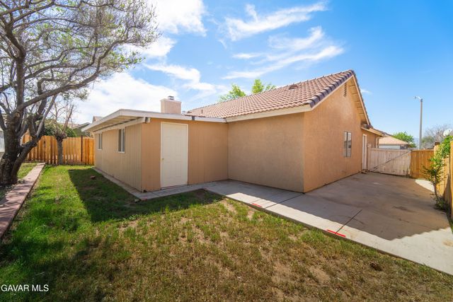 36806 Meadowview Ct, Palmdale, CA 93552