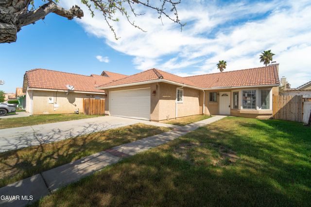 36806 Meadowview Ct, Palmdale, CA 93552