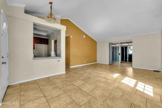 36806 Meadowview Ct, Palmdale, CA 93552