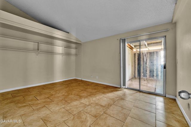 36806 Meadowview Ct, Palmdale, CA 93552