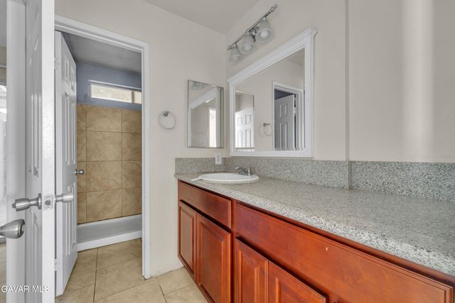 36806 Meadowview Ct, Palmdale, CA 93552