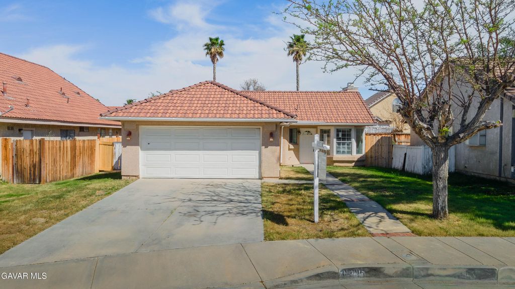 36806 Meadowview Ct, Palmdale, CA 93552